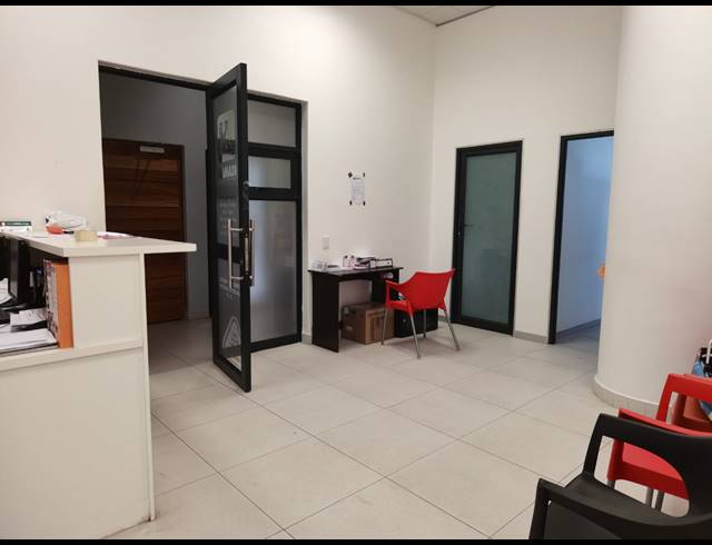 104M² MEDICAL SUITE FOR SALE IN UMHLANGA RIDGE